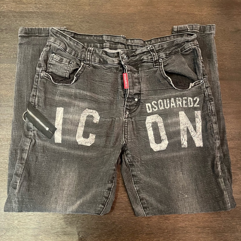 Dsquared2 Distressed Stretchy Grey Cropped Jeans size 38, but fits 30-32 better.